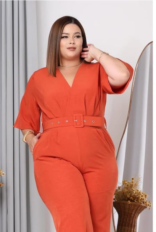 Macacão Manga Curta Plus Size Feminino