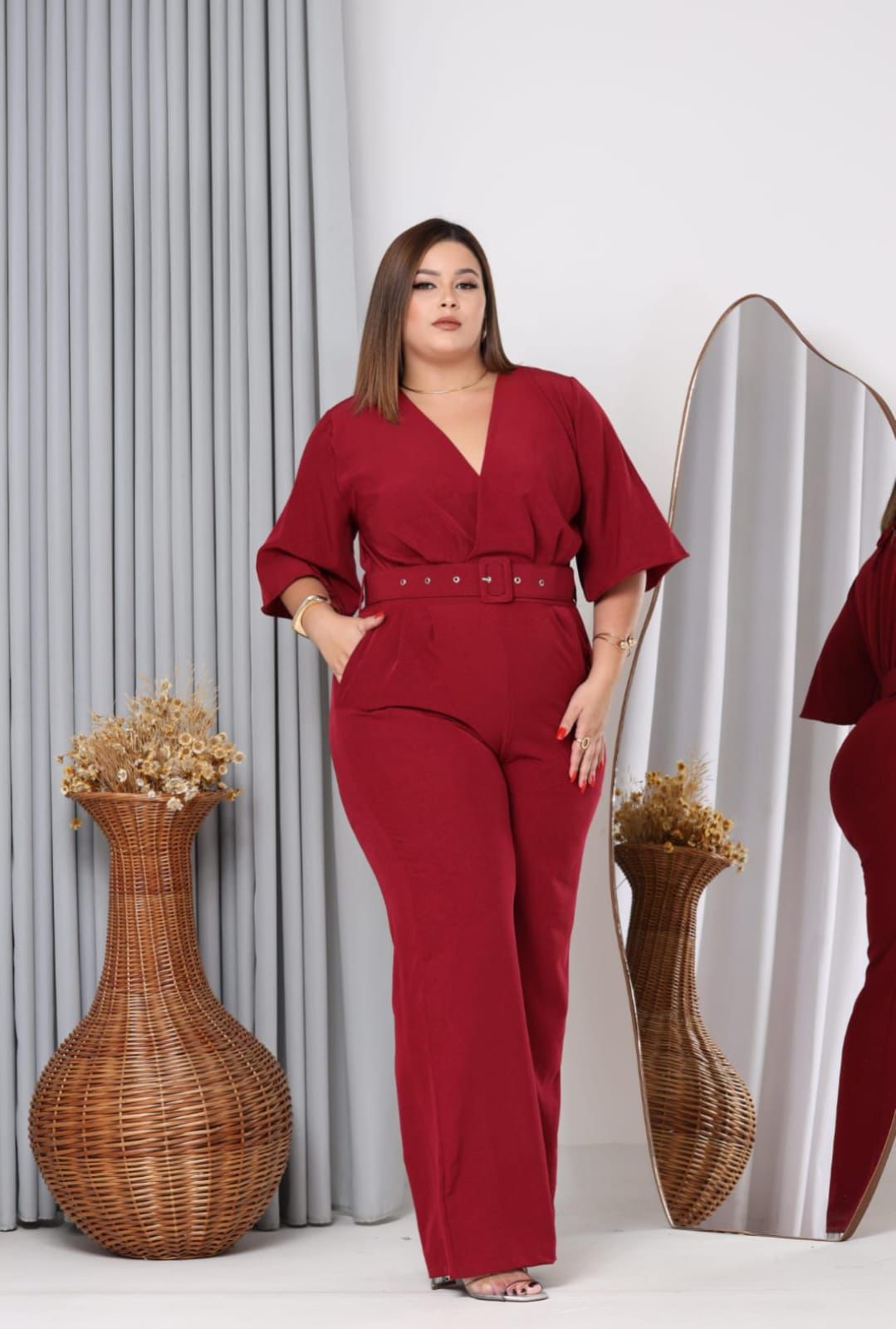 Macacão Manga Curta Plus Size Feminino