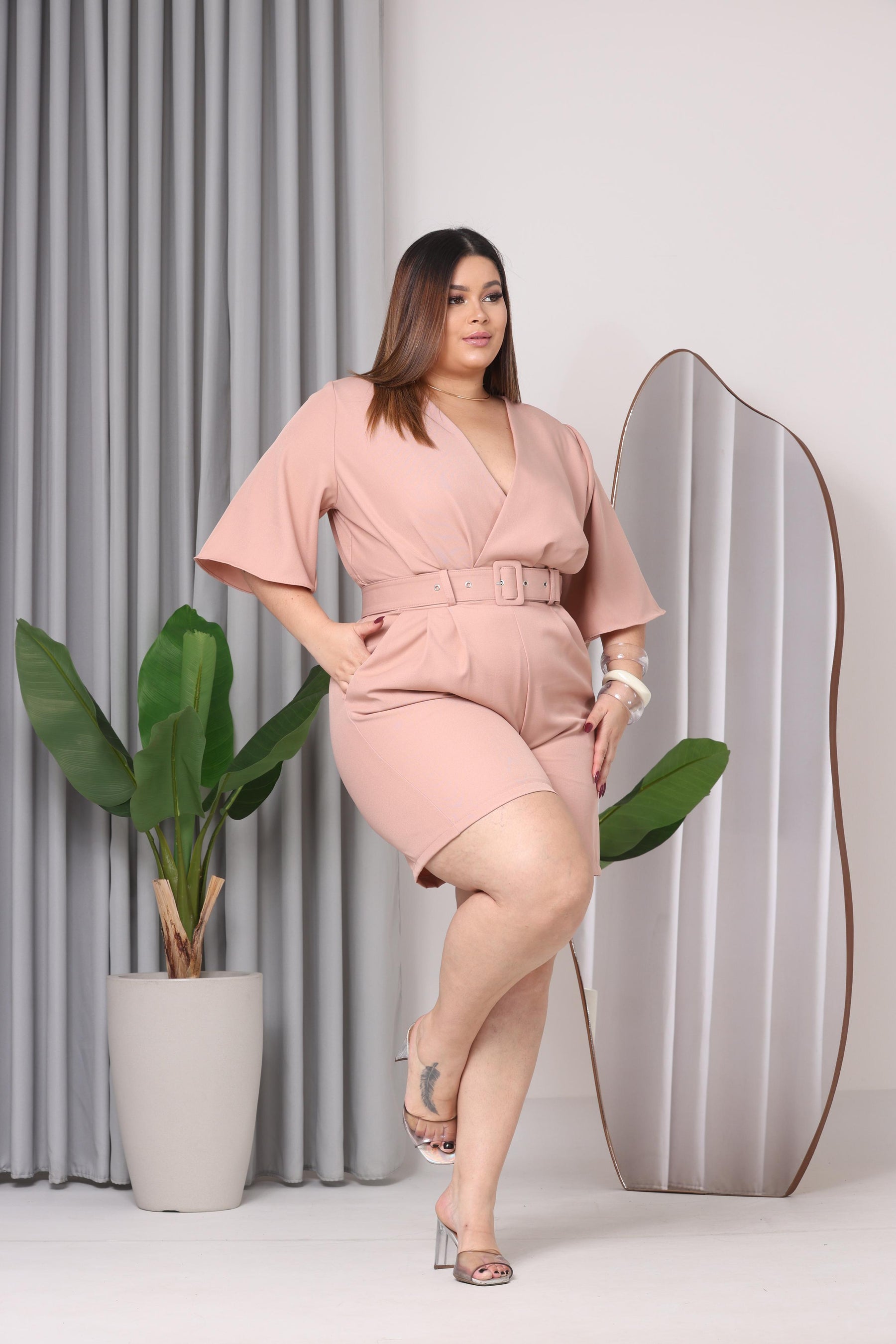 Macacão Manga Curta Verão Plus Size Feminino