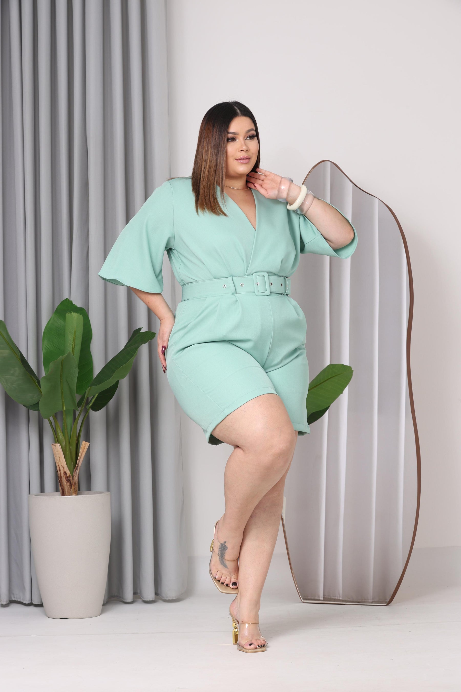 Macacão Manga Curta Verão Plus Size Feminino