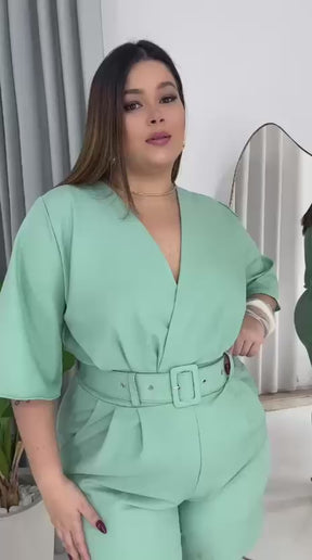 Macacão Manga Curta Verão Plus Size Feminino